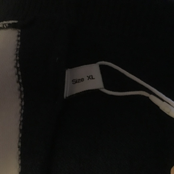 Pullover sweater - Picture 5 of 7